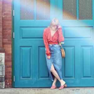 🌿 River Island Distressed Midi Denim Skirt